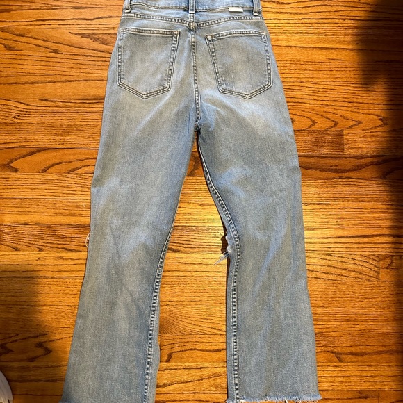 Boyish Brady - Picture 3 of 3